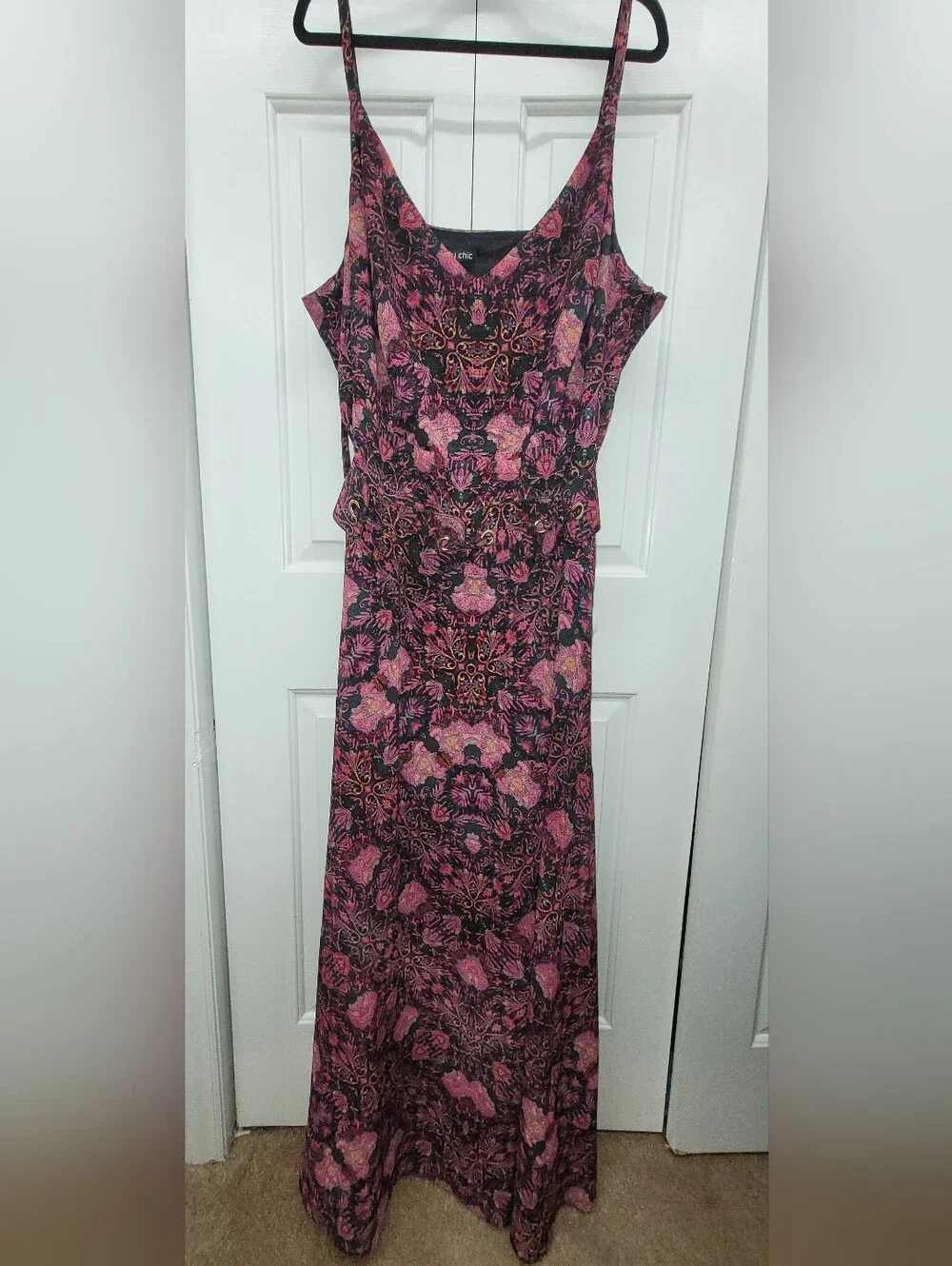 CITY CHIC Dream Weaver Maxi Dress | Boho Paisley Print Sleeveless Maxi - Picture 2 of 10